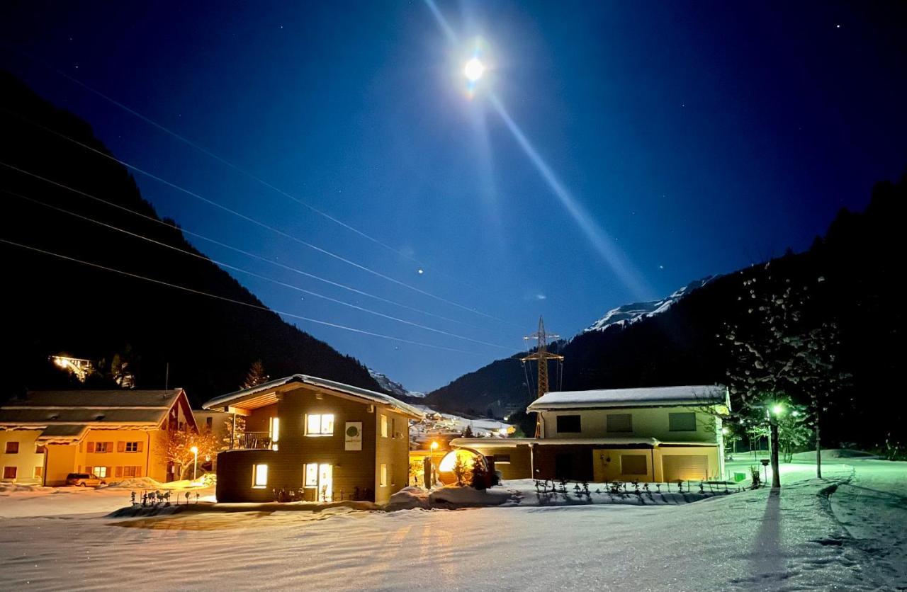 Woodpecker Chalets Klosterle am Arlberg Buitenkant foto